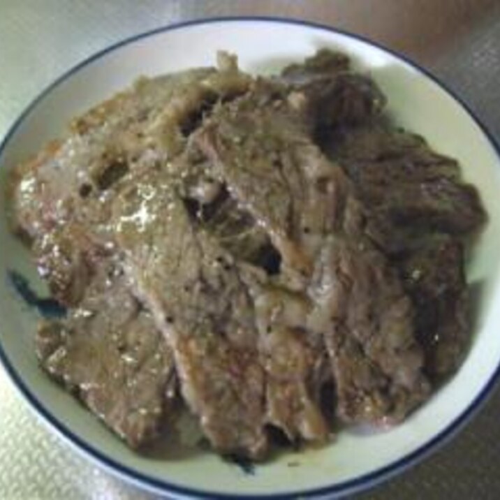 ソコソコのお肉をおいしく♪ステーキ丼